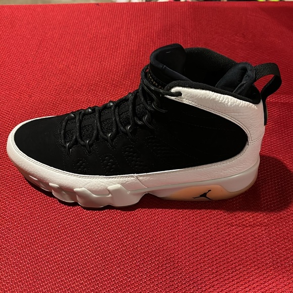 Air Jordan 9 Size 9.5 color Black and White - Picture 2 of 5